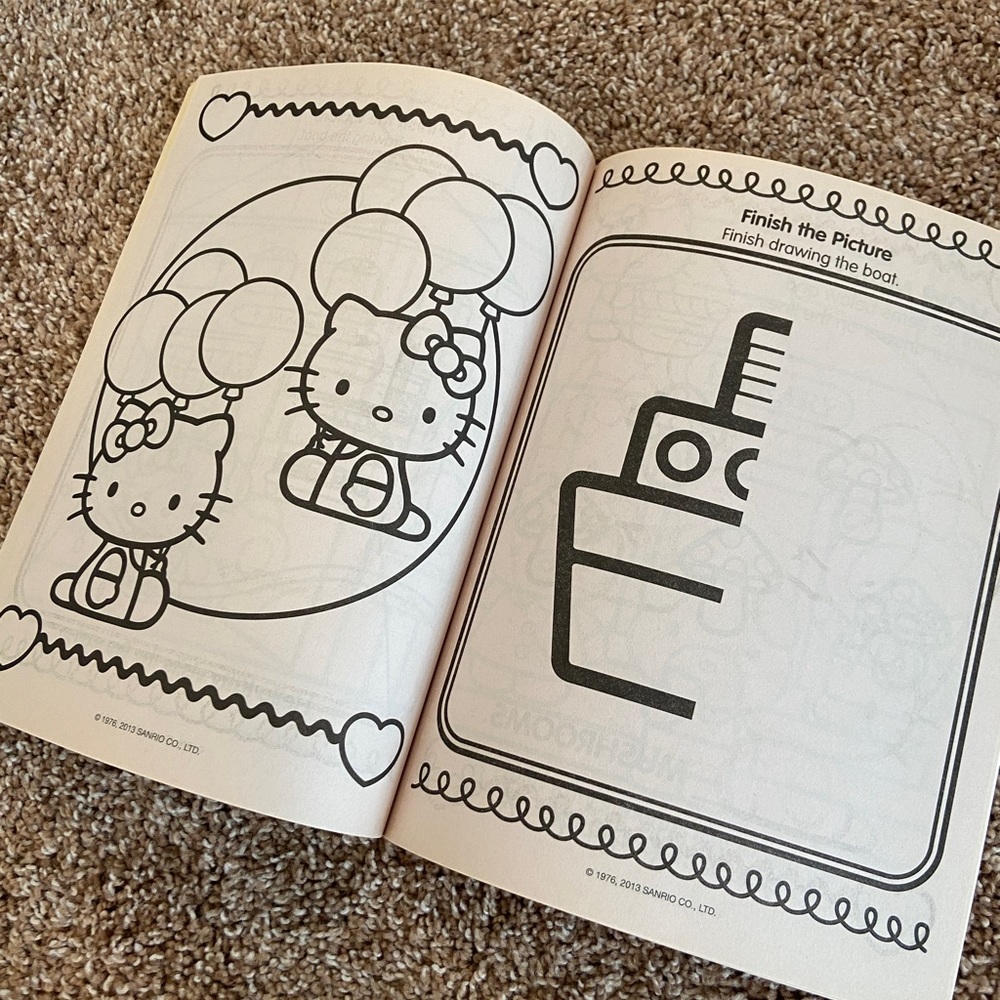 Hello Kitty Coloring Book - Picture 7 of 8